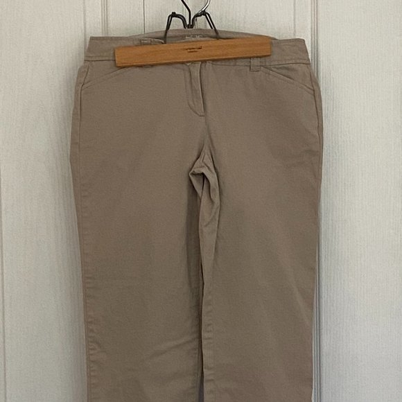 Tan cotton capris - Picture 1 of 10